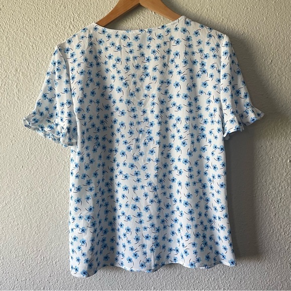 CeCe Floral Blouse Women’s S Blue White Ruffle Lightweight Chiffon Corporate - Picture 8 of 11